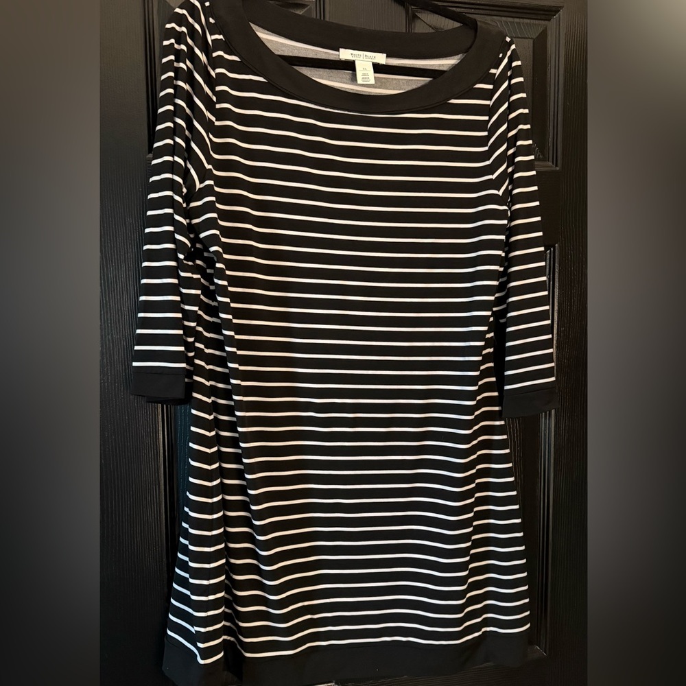 White House Black Market Black and White Long Sleeve Dress